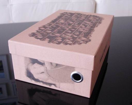Customized shoe packing box